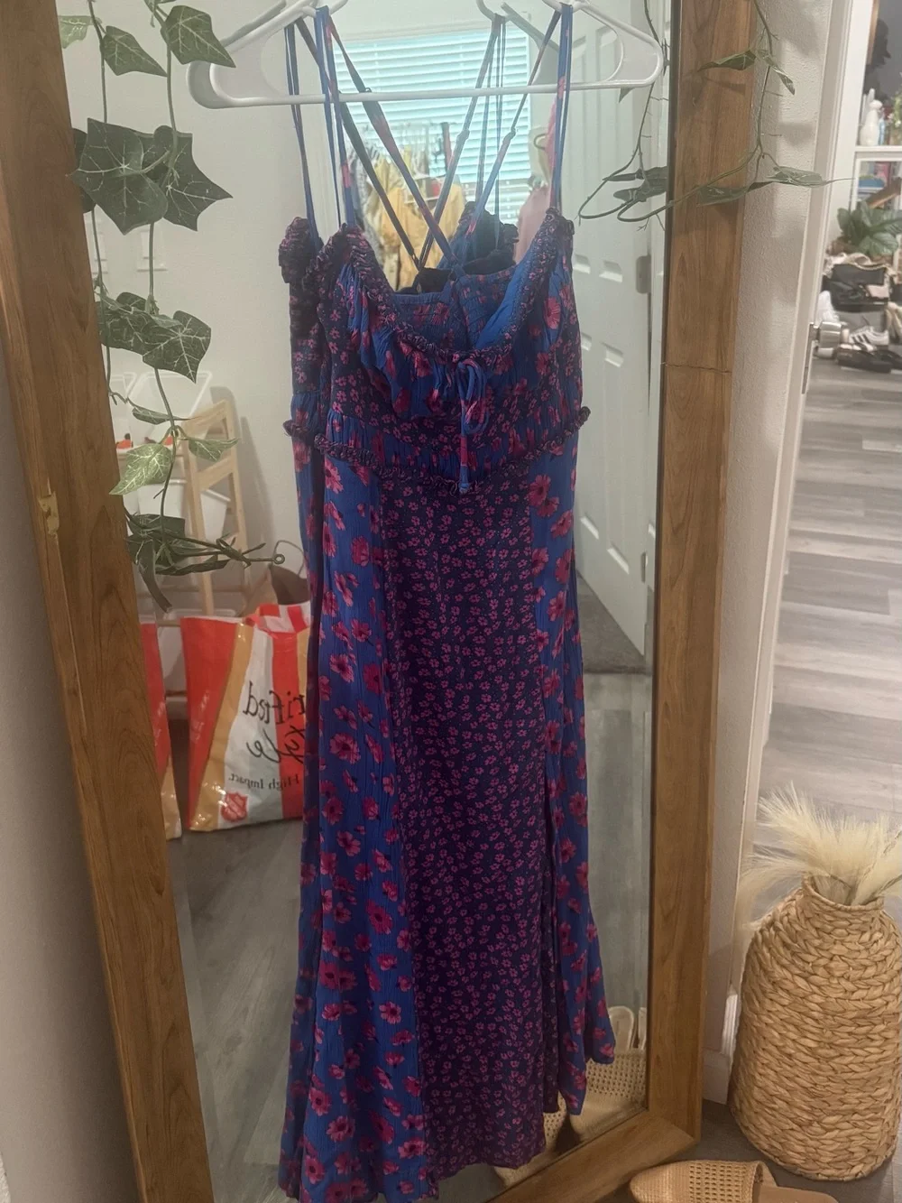 LIKE NEW FREE PEOPLE Tigerlilly Midi Dress - Picture 2 of 6